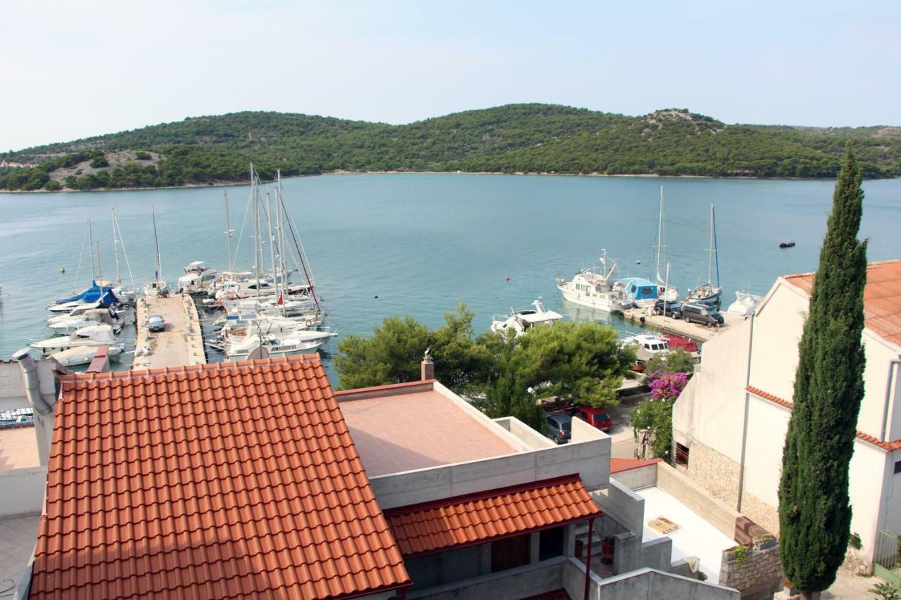 Guesthouse Mila Tisno Exterior foto